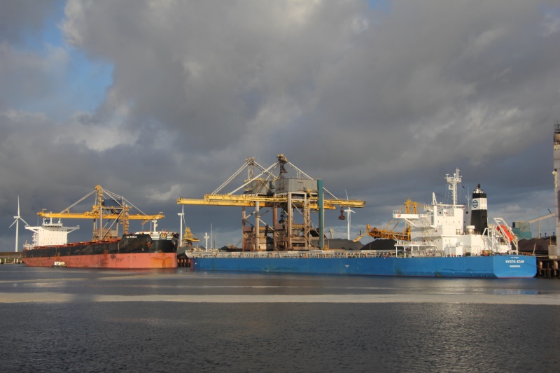 Bulkers including more than one ship