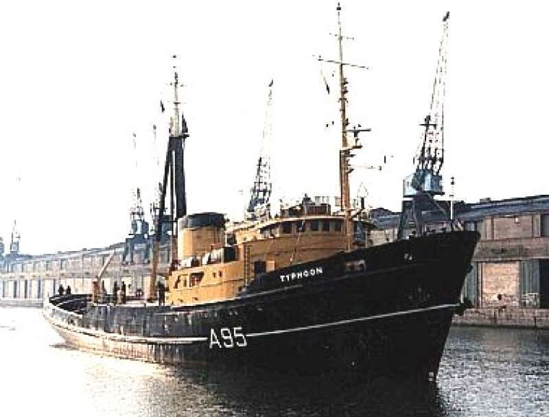 Photograph 10X15 Royal Maritime Auxiliary Service Tug TYPHOON A95-6X4 
