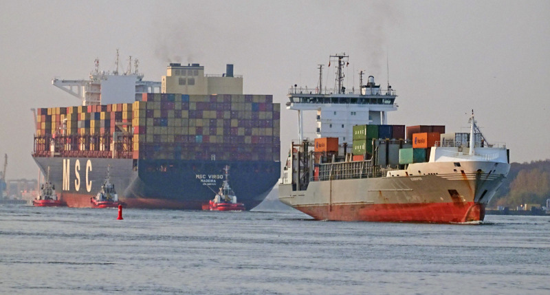 Containerships including more than one ship